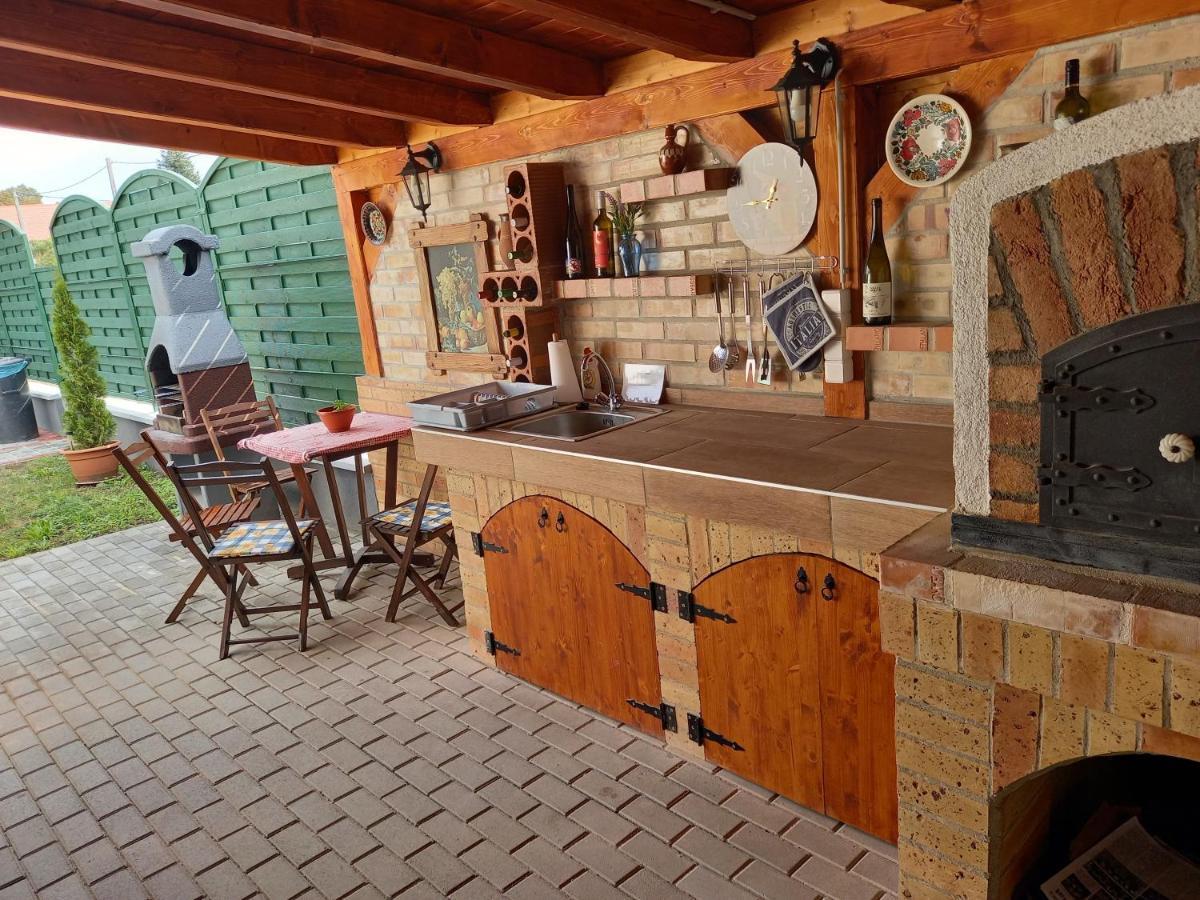 Hotel Jucus Vendégház Zalahaláp Esterno foto