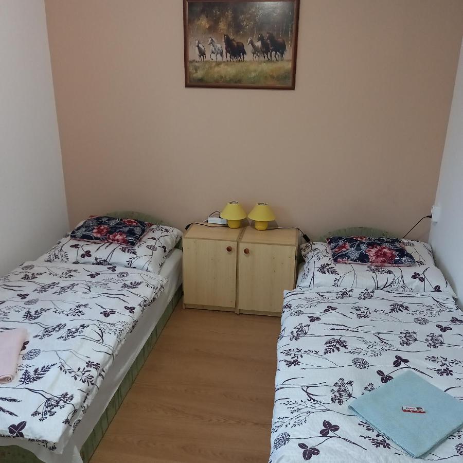 Hotel Jucus Vendégház Zalahaláp Esterno foto