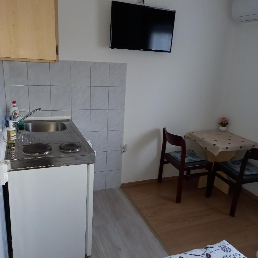 Hotel Jucus Vendégház Zalahaláp Esterno foto